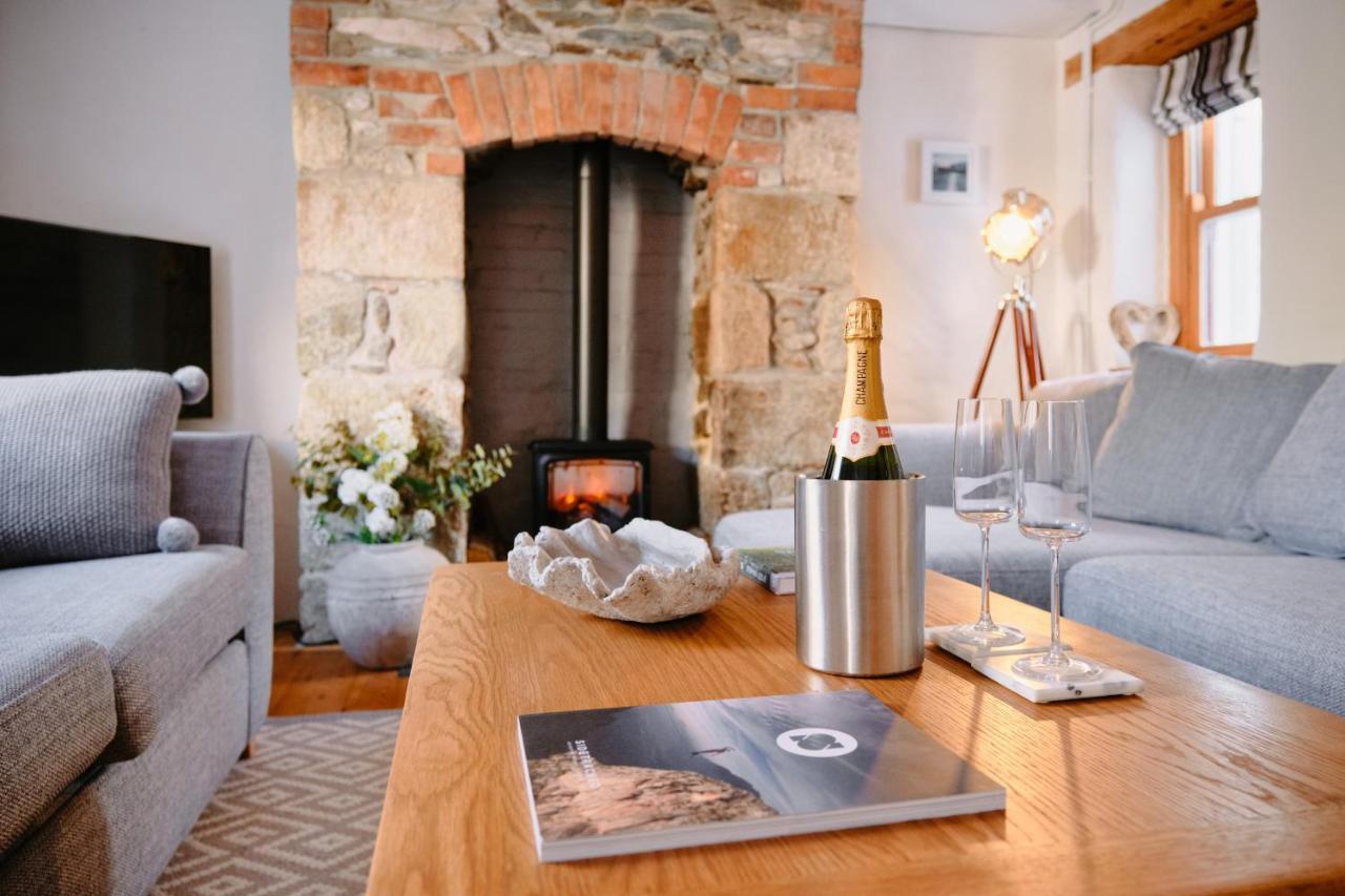 Finest Retreats - Scallop Cottage 포스레번 외부 사진