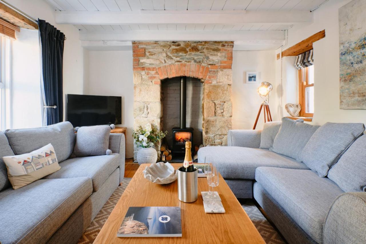 Finest Retreats - Scallop Cottage 포스레번 외부 사진